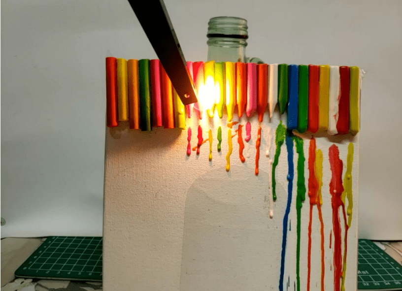 Pasos para crear arte con siluetas y crayolas derretidas