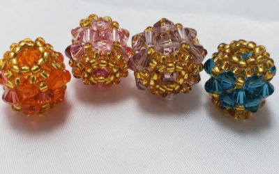 Cómo elaborar dijes en murano para pulsera