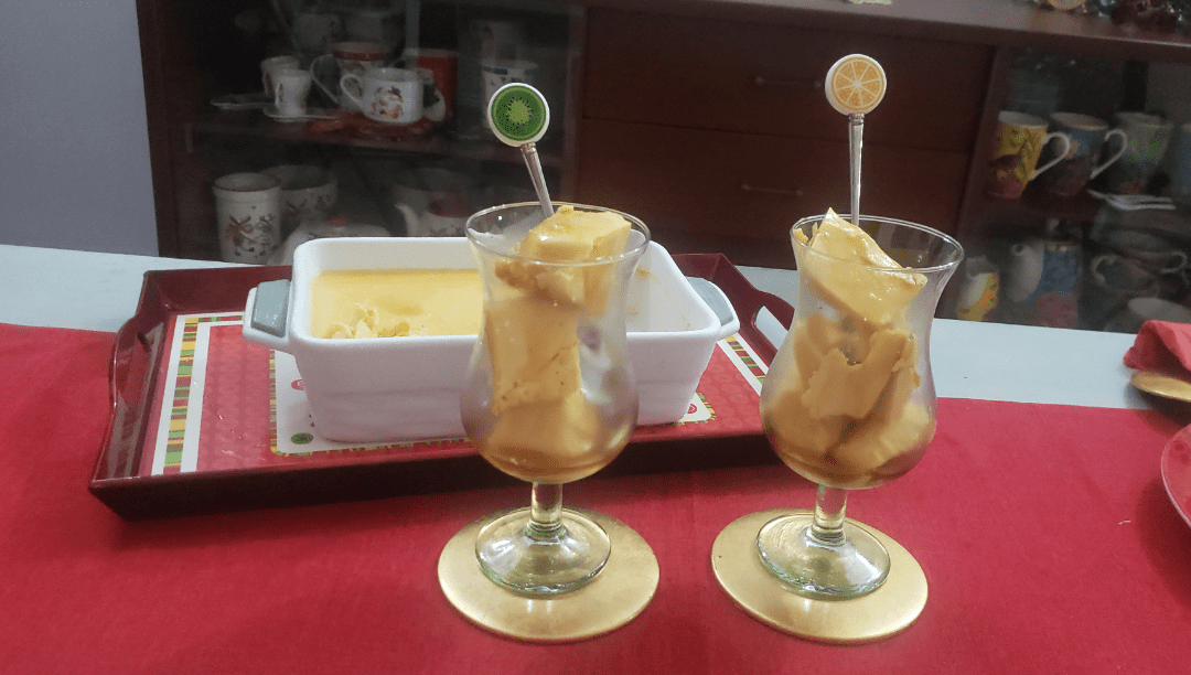 Rápido, fácil y delicioso postre  helado de maracuyá